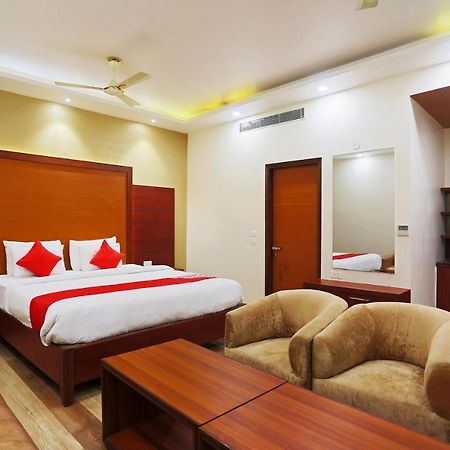 Hotel Capital O Green Palms Near Jhilmil Metro Station Nové Dillí Exteriér fotografie