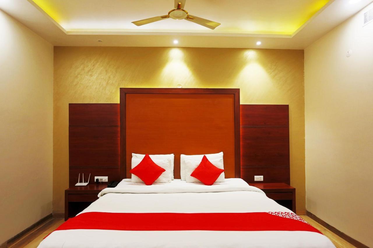 Hotel Capital O Green Palms Near Jhilmil Metro Station Nové Dillí Exteriér fotografie