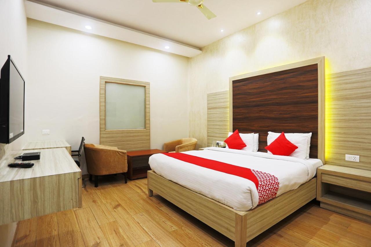 Hotel Capital O Green Palms Near Jhilmil Metro Station Nové Dillí Exteriér fotografie