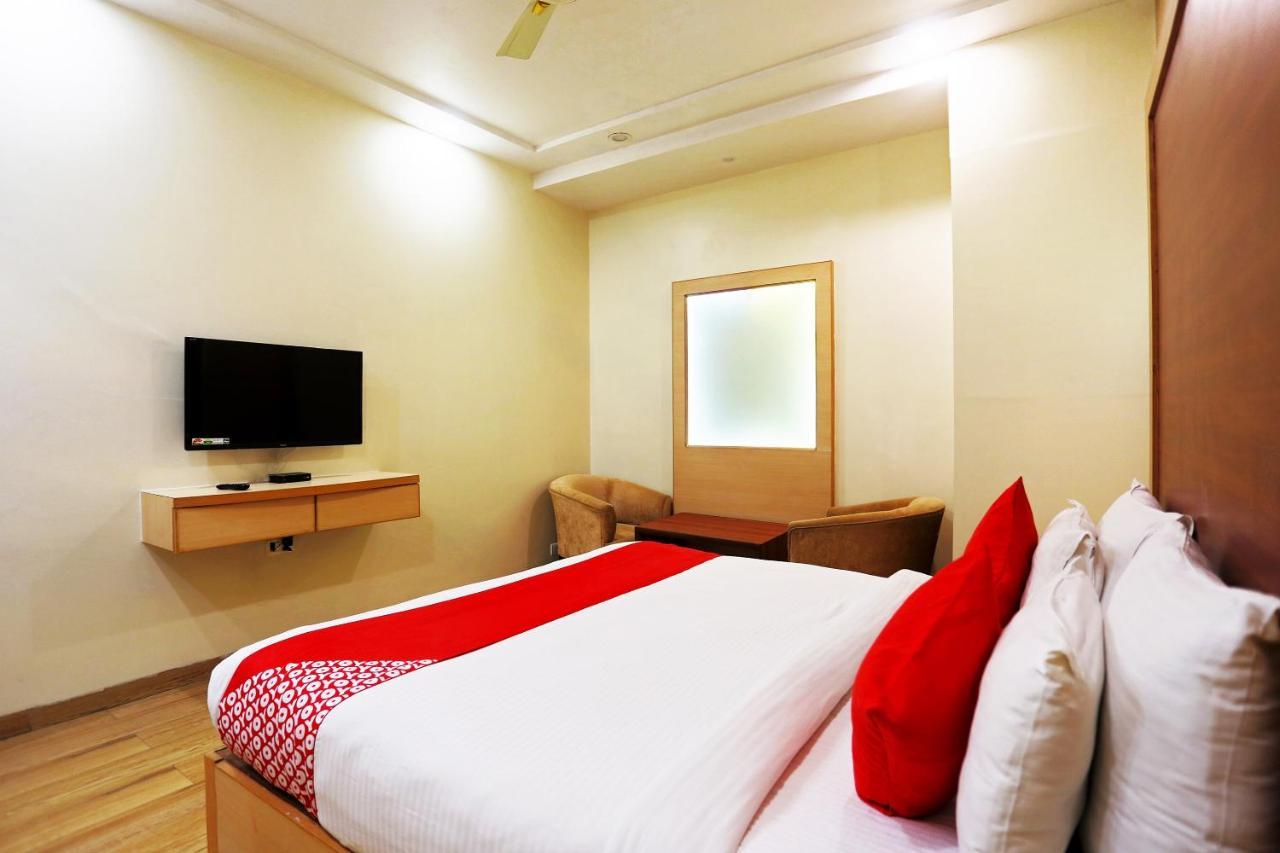 Hotel Capital O Green Palms Near Jhilmil Metro Station Nové Dillí Exteriér fotografie