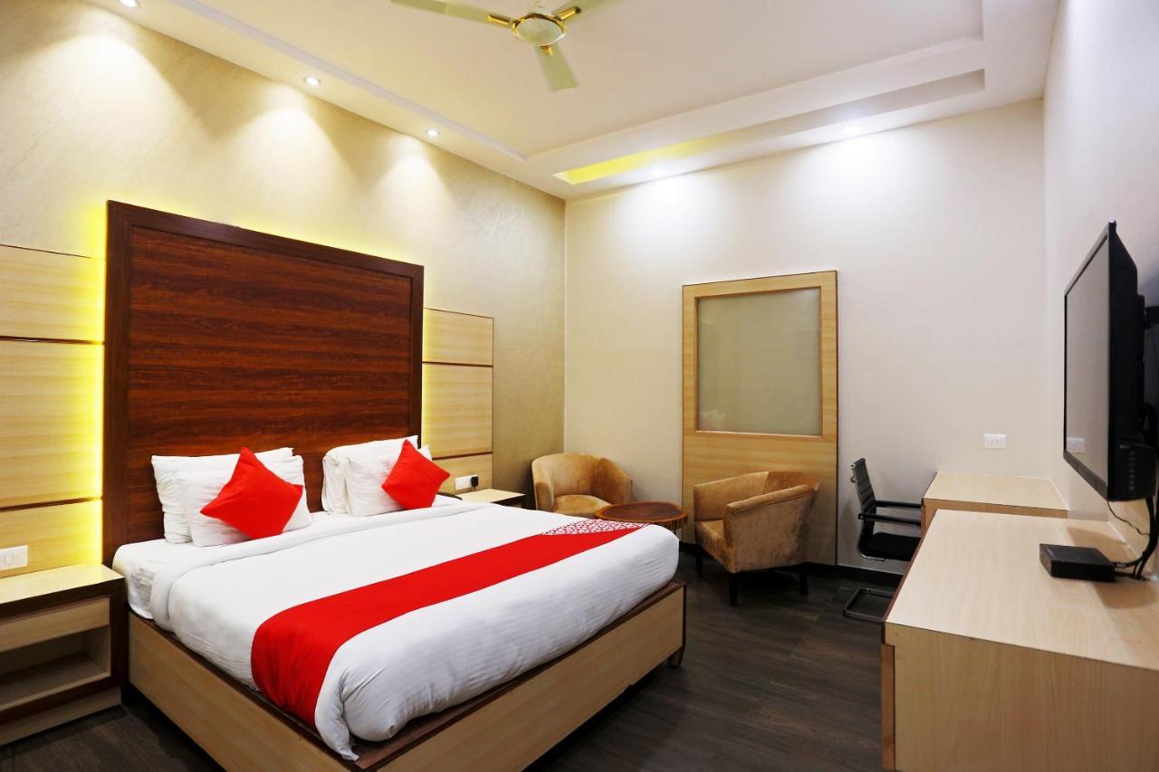 Hotel Capital O Green Palms Near Jhilmil Metro Station Nové Dillí Exteriér fotografie